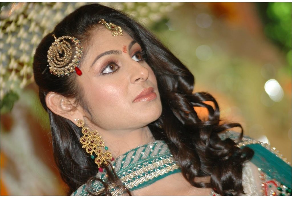Top 20 Indian Bridal Hairstyles Brides Need To See